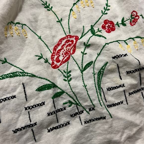 Vintage 1950 Half Apron White Cotton Hand Embroidered Floral Garden Apron Roses - Picture 8 of 12